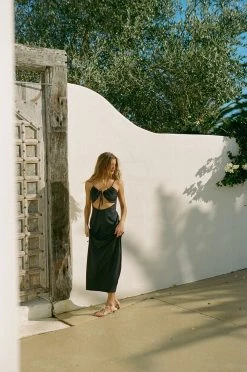 Charlina Midi Dress - Black -SABO™ Shop 2b7ef7cd cdc2 4466 a441 3b01845613ac