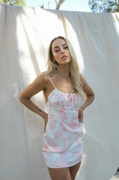 Simona Dress -SABO™ Shop 4b88dbfa acda 49fd a80a a93177b6f1cb