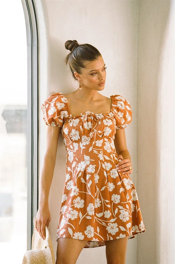 Lissia Dress 3 Lissia Dress