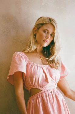 Ezzy Midi Dress - Pink -SABO™ Shop 6cd65cc0 00eb 4b9d abbc 2c861edb2c5e