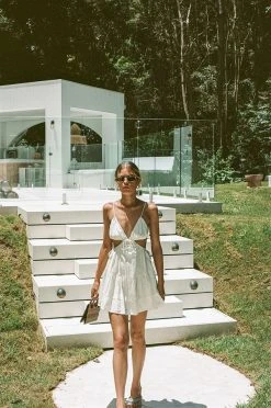 Izabella Dress - White -SABO™ Shop 8830313d 87d3 455c 92a1 4996b25599ce