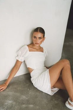 Elisa Backless Dress -SABO™ Shop 991e2279 97fe 4f6d b606 c125ee3198e1