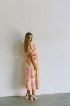 Ezzy Midi Dress 13 Ezzy Midi Dress -SABO™ Shop a38087db 2765 4b8d 8068 a13a853d7465