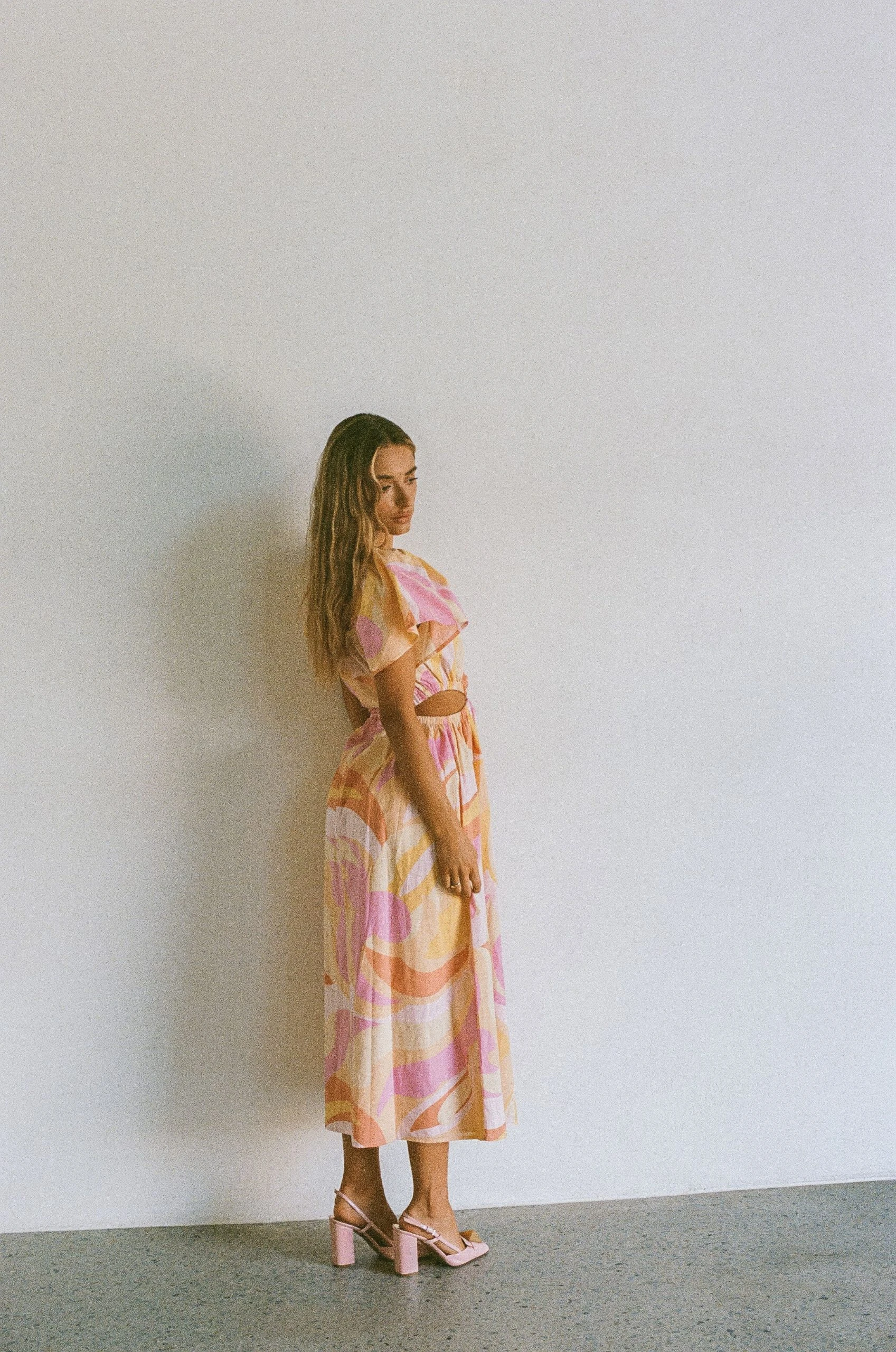 Ezzy Midi Dress 5 Ezzy Midi Dress - Image 3