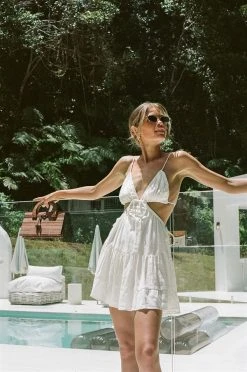 Izabella Dress - White -SABO™ Shop ba123dae cd0d 427a a96b 4fde040c7b6f