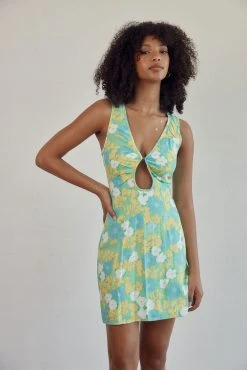 Scarlet Keyhole Dress - Bryony Tropical 17 Scarlet Keyhole Dress - Bryony Tropical -SABO™ Shop bf2954f5 643d 4486 9bc5 1b384527aa39