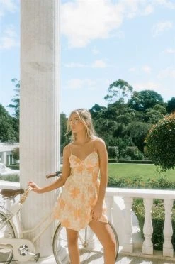 Tasja Dress - Autumn Floral 13 Tasja Dress - Autumn Floral -SABO™ Shop eafe86fa 7320 46c8 b5c8 b525e56b38d1